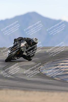 media/Nov-16-2025-Race Pace (Sun) [[8c5fa54630]]/Verified Riders/8-Turn 12 (120pm)/